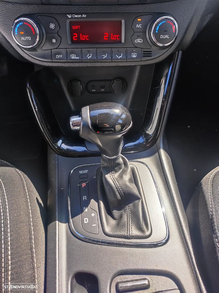 Kia Ceed SW 1.6 CRDi TX Sport Auto - 14