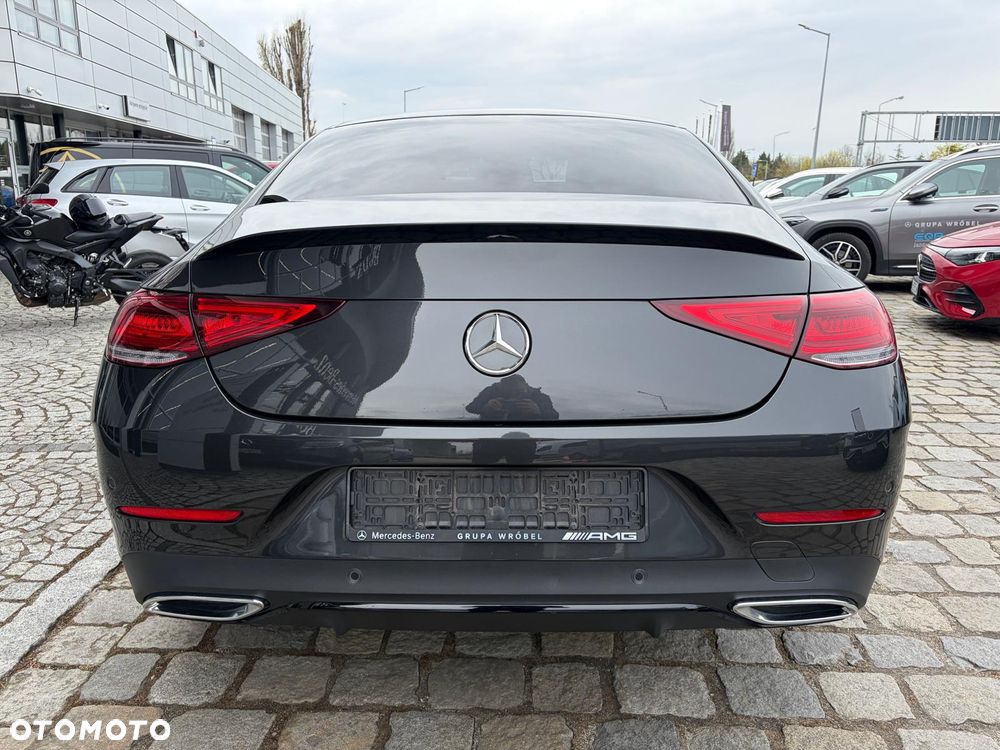 Mercedes-Benz CLS 300 d 4-Matic AMG - 5