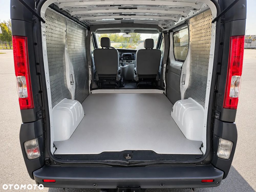 Renault Trafic - 13