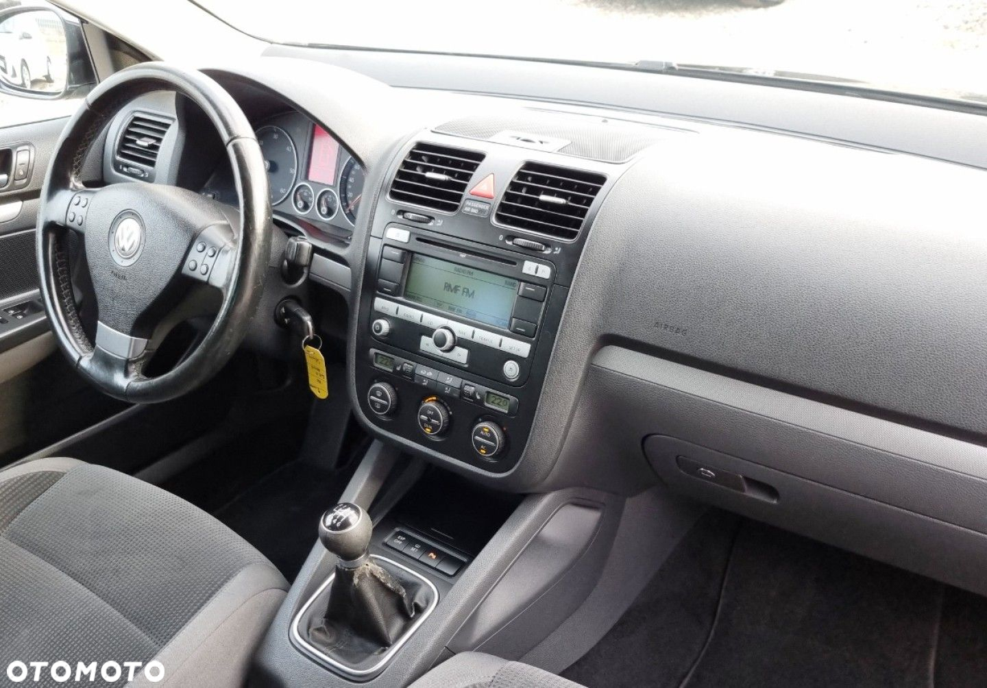Volkswagen Golf - 10