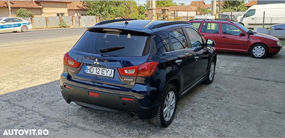 Mitsubishi ASX 1.8 DI-D 4WD Plus - 3