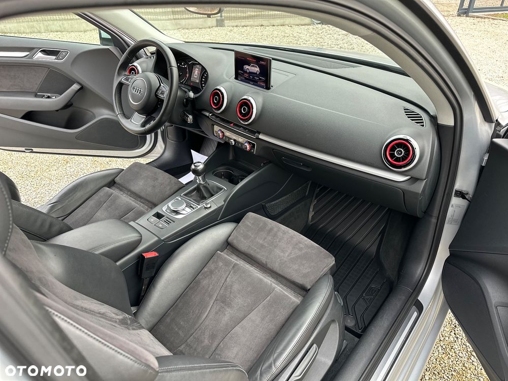 Audi A3 3-drzwiowe 1.4 TFSI S line Sportpaket - 18