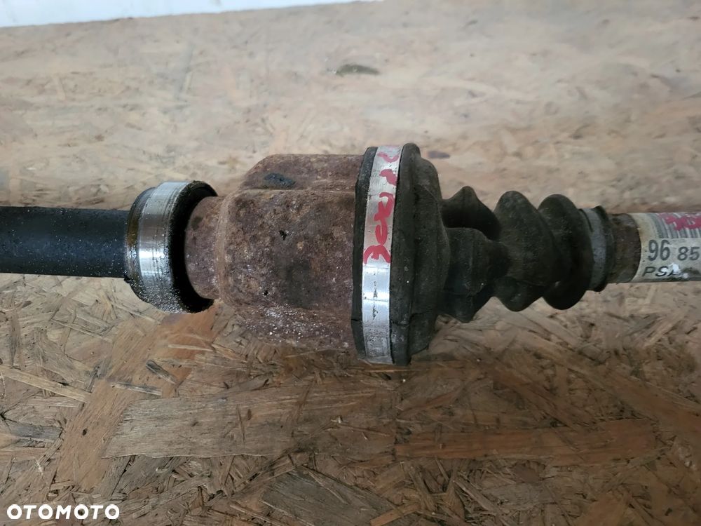 Półoś prawa Peugeot 3008 2.0 HDI - 3