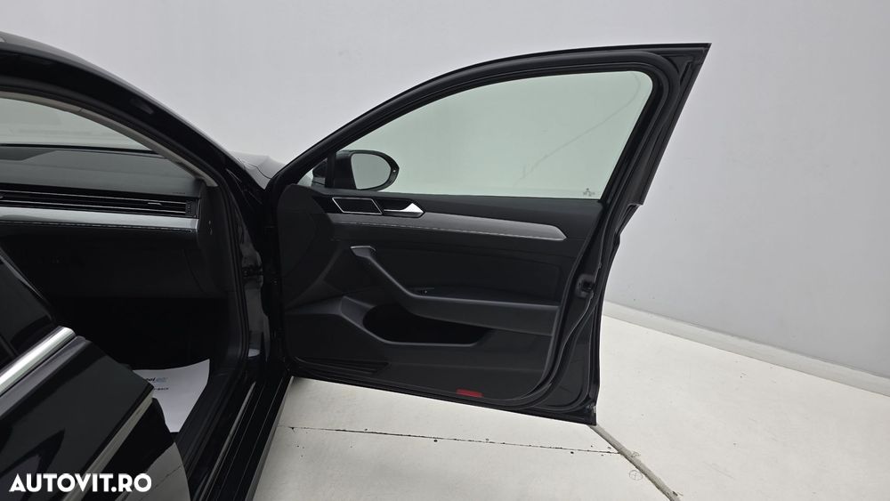 Volkswagen Passat 2.0 TDI DSG Comfortline - 18