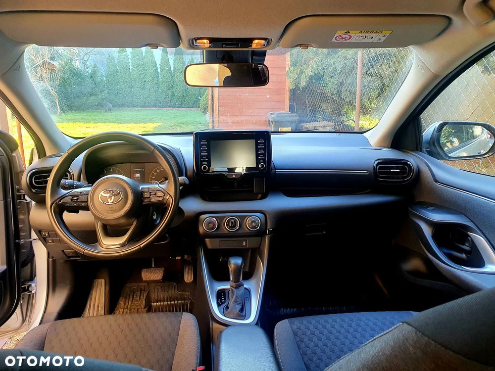 Toyota Yaris 1.5 Comfort CVT - 9