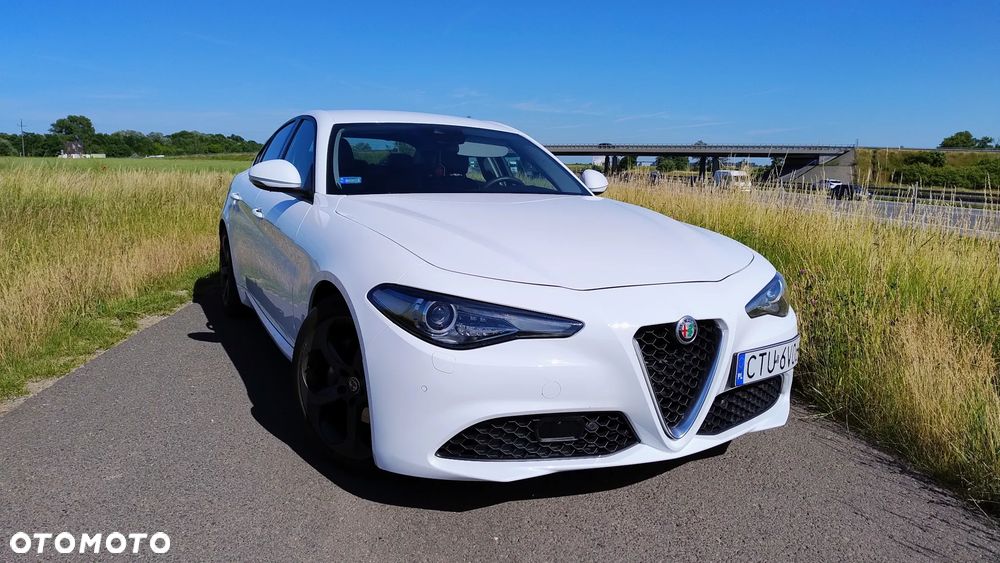 Alfa Romeo Giulia 2.0 Turbo Super - 1