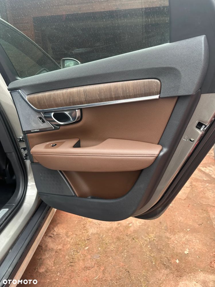 Volvo V90 Cross Country - 16