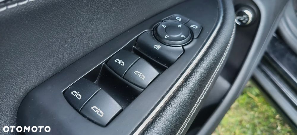 Opel Insignia 1.5 T Elite S&S - 24