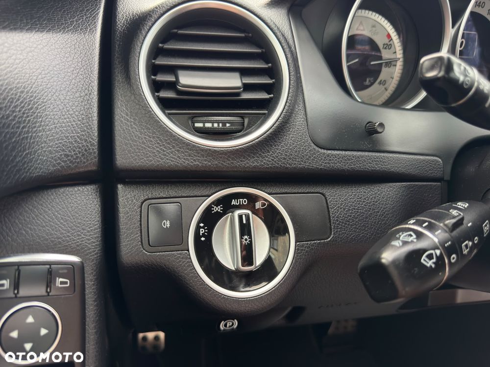 Mercedes-Benz Klasa C 250 CDI DPF 4Matic (BlueEFFICIENCY) 7G-TRONIC Avantgarde - 31
