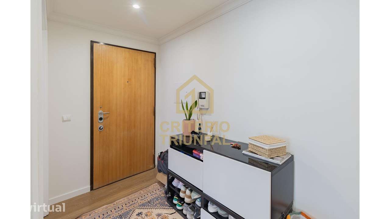 Apartamento T2 Centro de Paredes - Grande imagem: 2/23