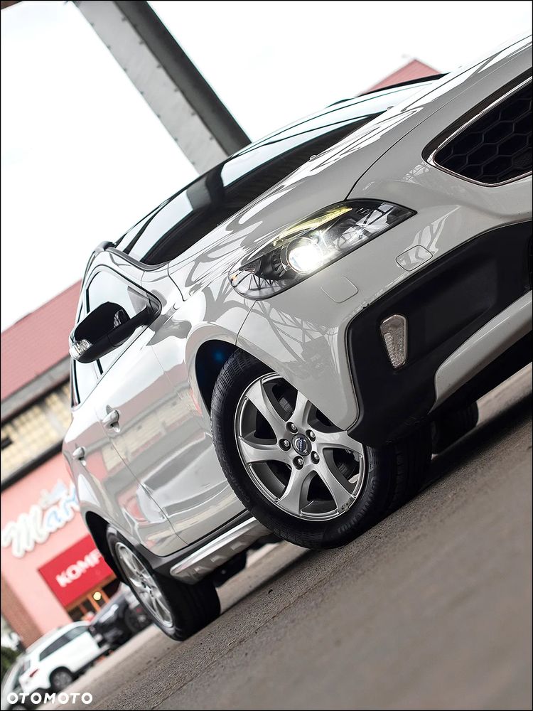 Volvo V40 Cross Country - 13