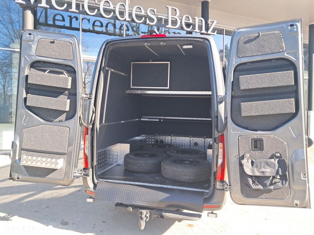 Mercedes-Benz Sprinter 319 - 28