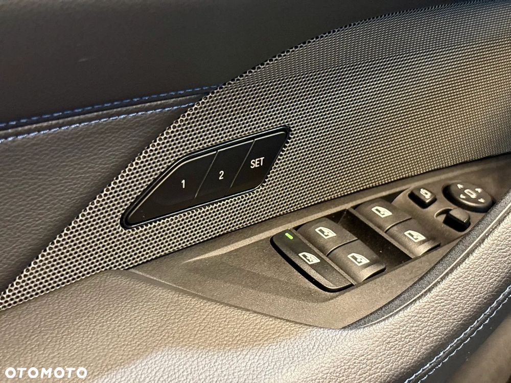 BMW i4 80.7kWh eDrive 35 M Sport - 26