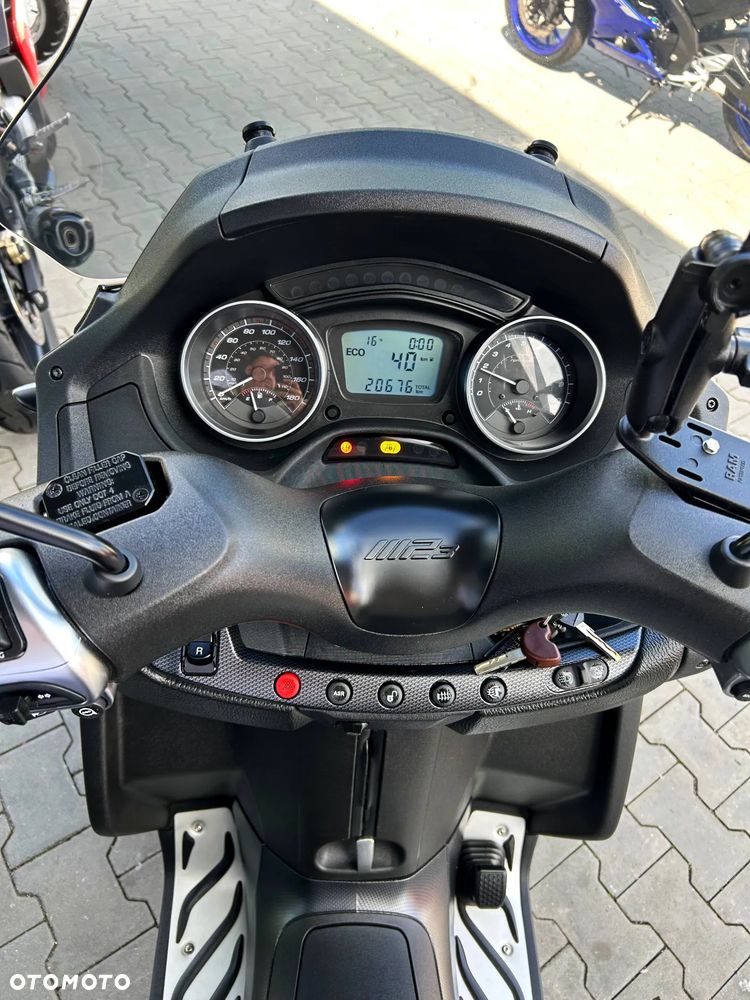 Piaggio MP-3 - 8