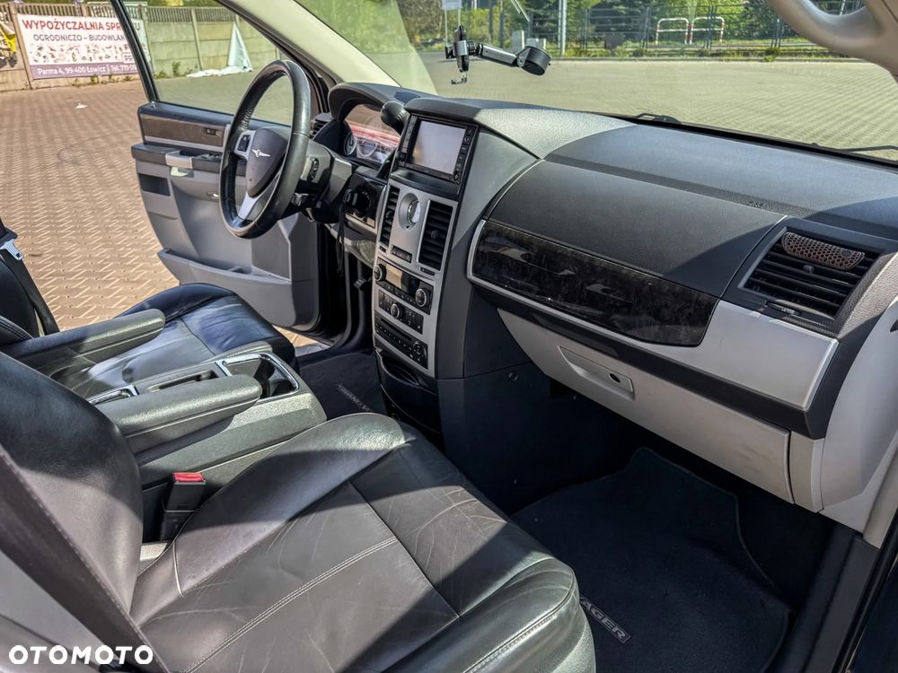 Chrysler Grand Voyager - 13