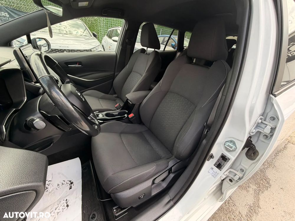 Toyota Corolla - 17
