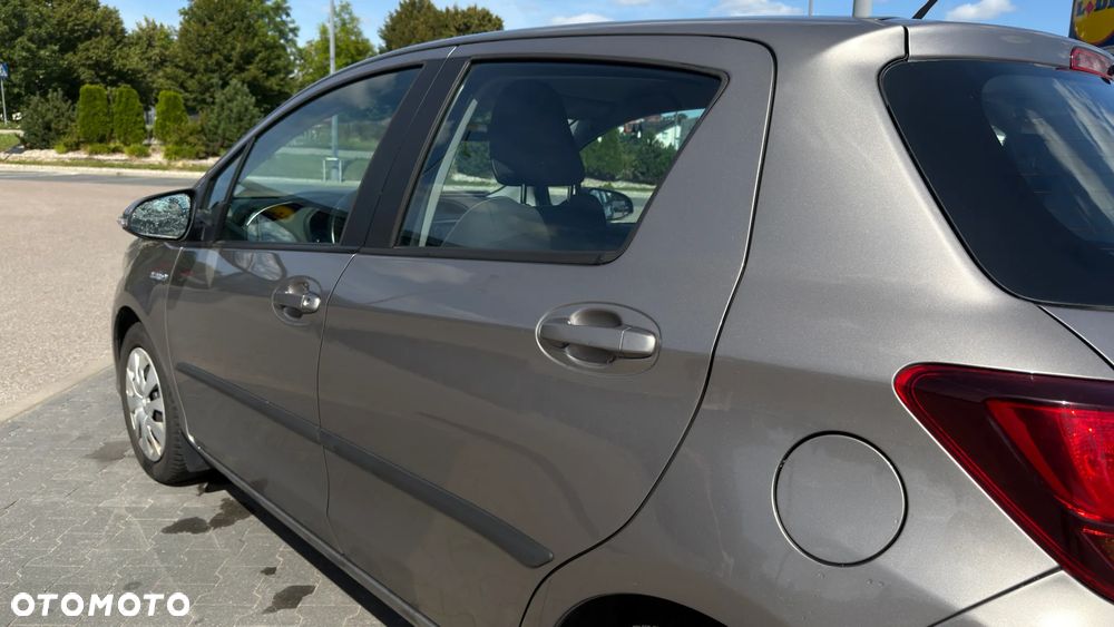 Toyota Yaris - 6