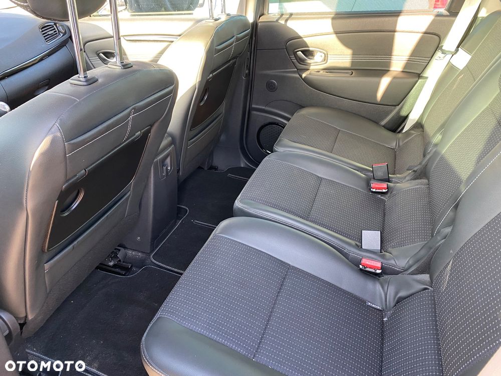 Renault Scenic 1.9 dCi Bose Edition - 11