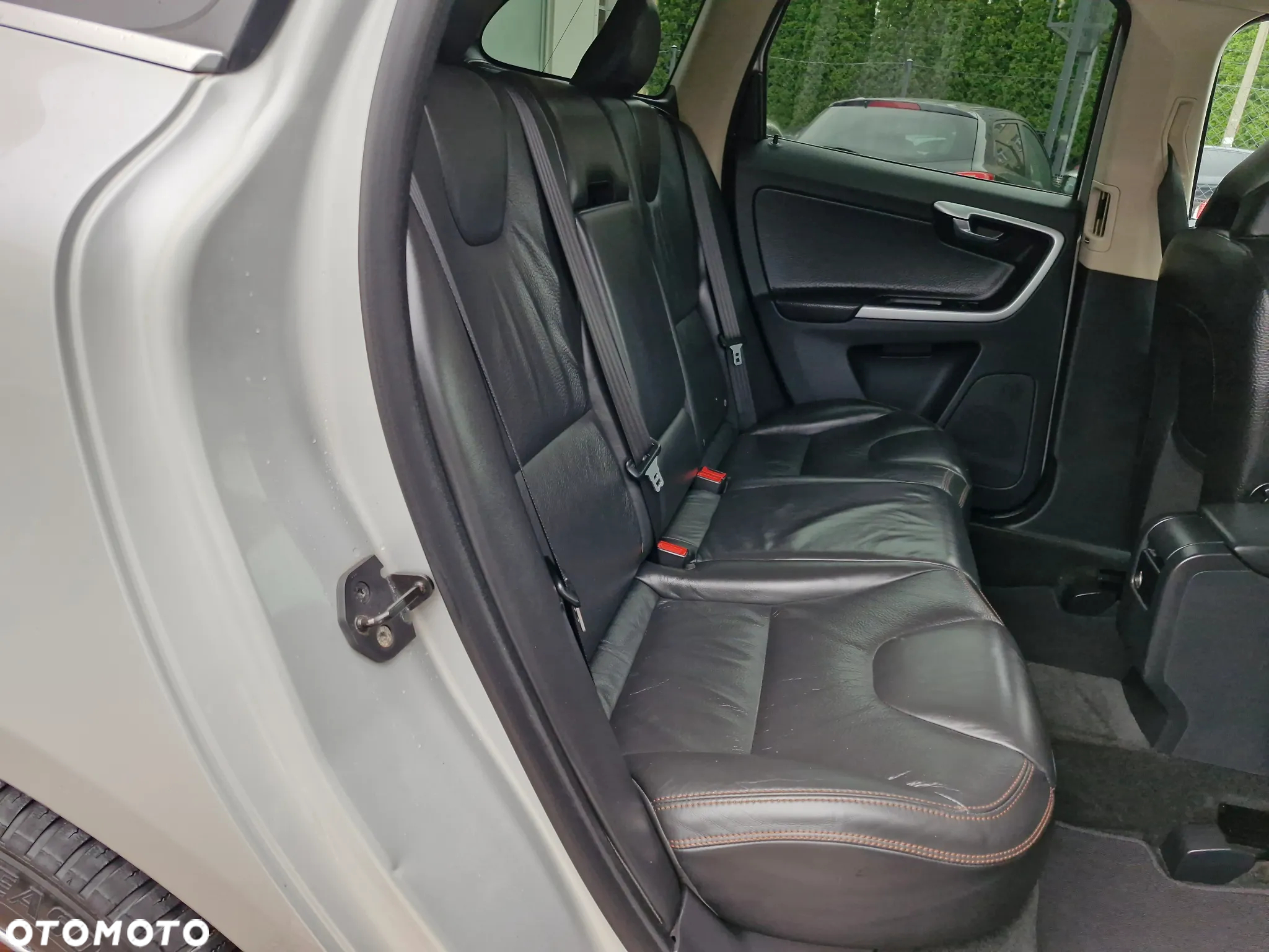 Volvo XC 60 2.4D AWD Summum - 17