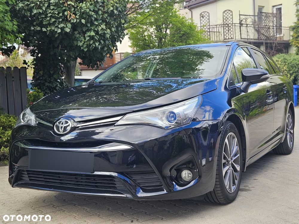 Toyota Avensis 2.0 D-4D Premium - 3
