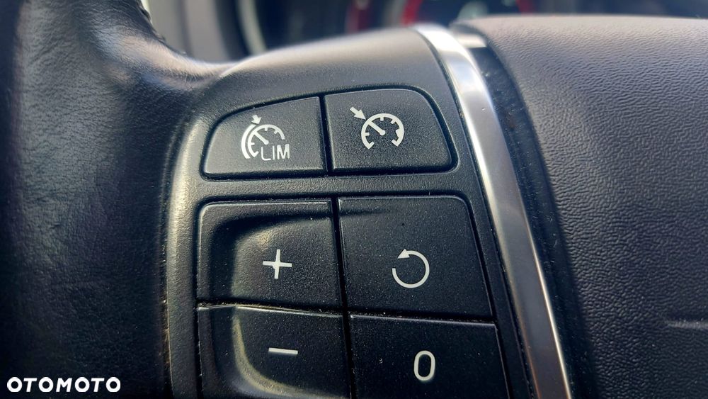 Volvo V40 D4 Momentum - 27