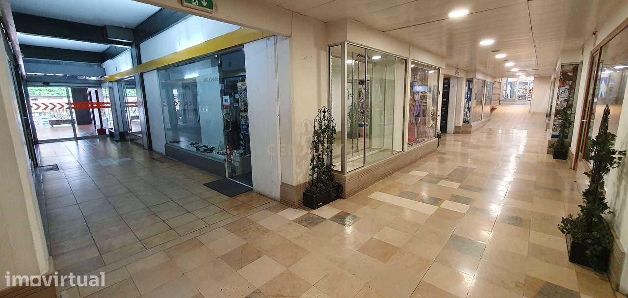 Loja para comércio no Centro Comercial de Alcobaça - Grande imagem: 5/8