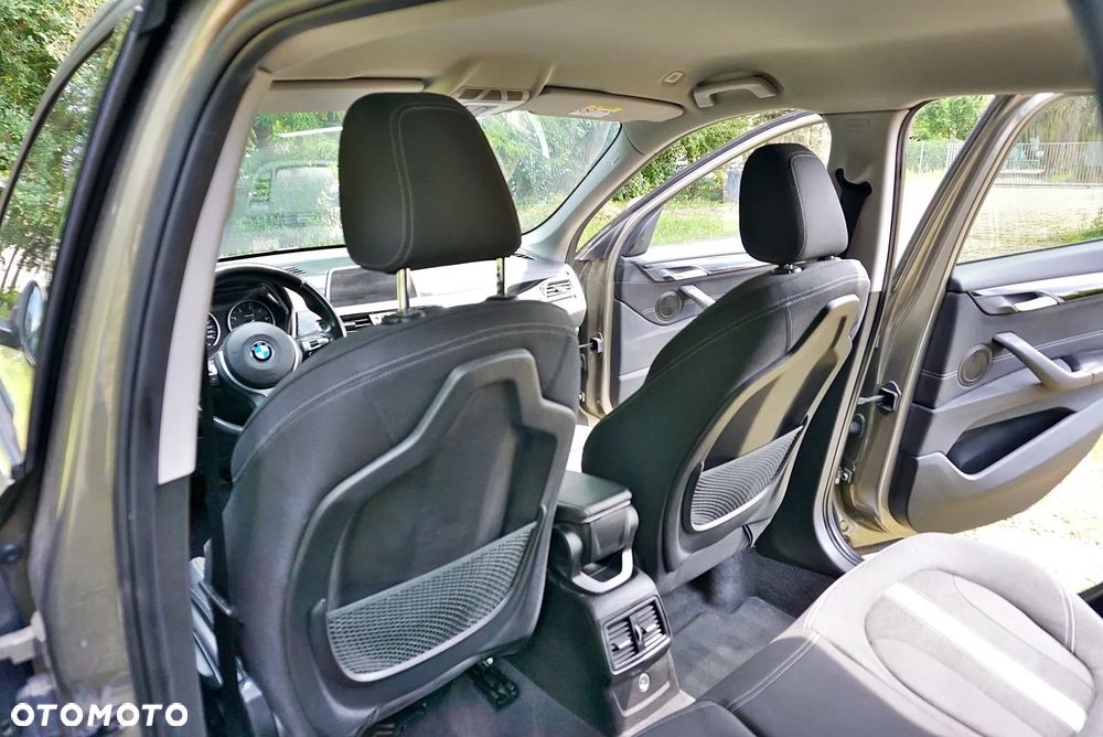 BMW X1 sDrive18d Sport Line - 12