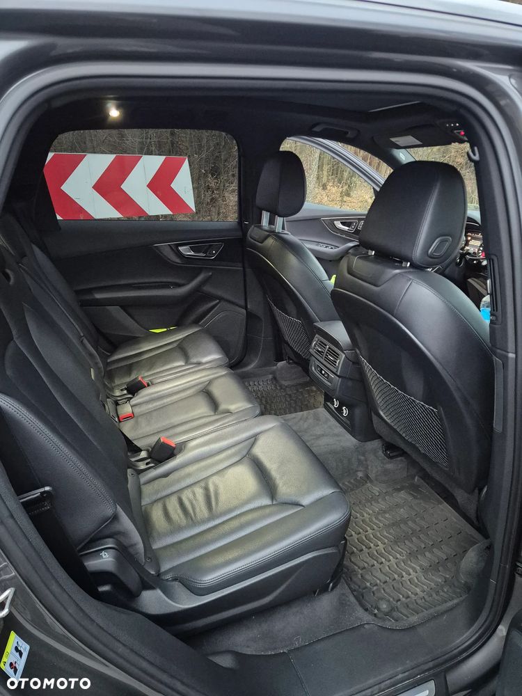 Audi Q7 - 16