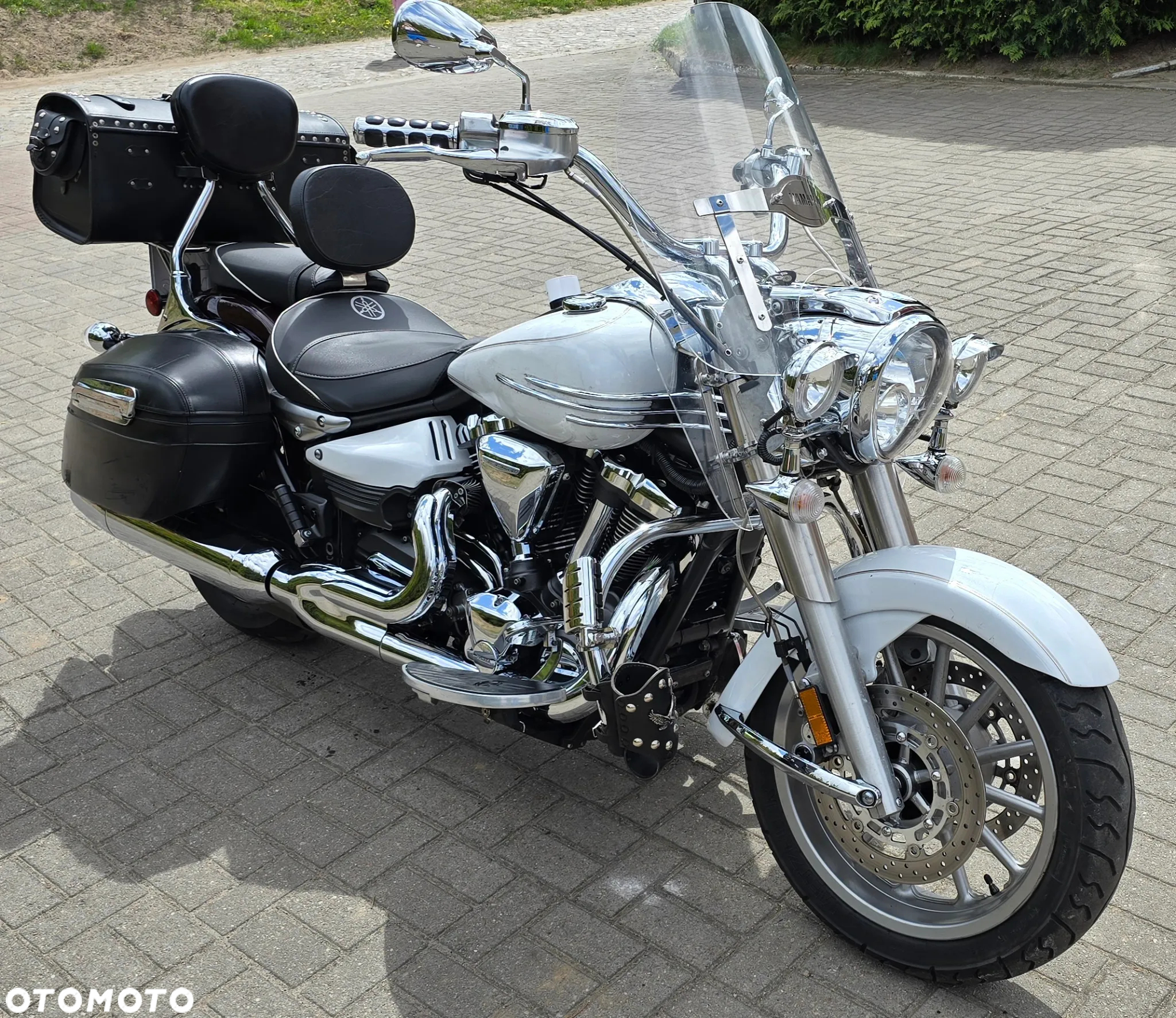 Yamaha XV - 12