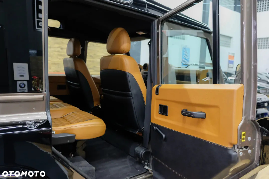 Land Rover Defender 110 2.2 TD4 SE - 16