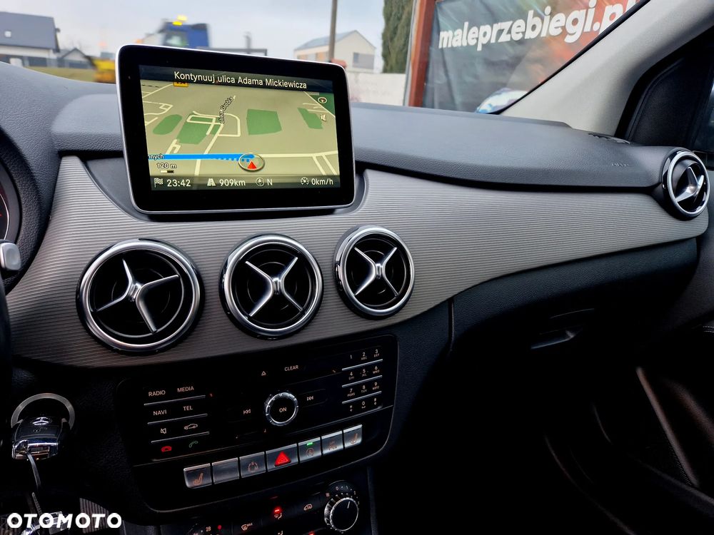 Mercedes-Benz Klasa B 180 7G-DCT Edition - 24