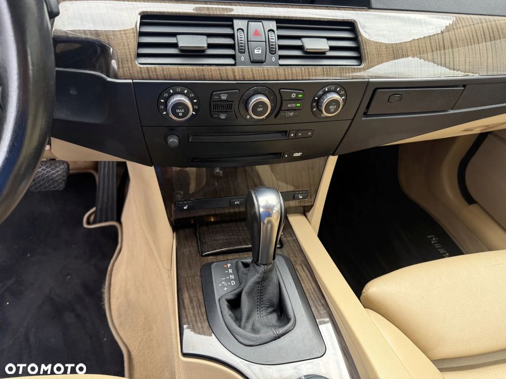 BMW Seria 5 530i - 29