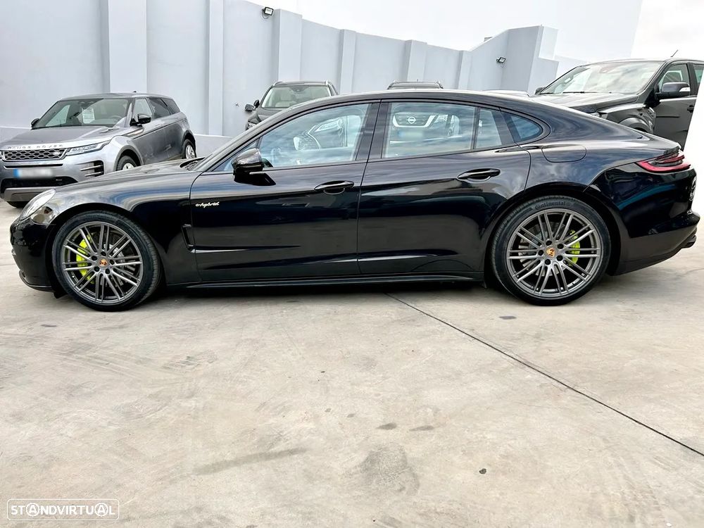 Porsche Panamera 4 E-Hybrid - 5