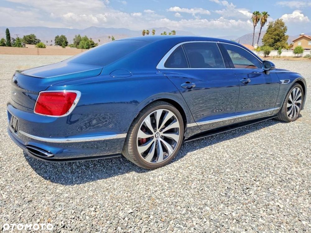 Bentley Flying Spur - 5