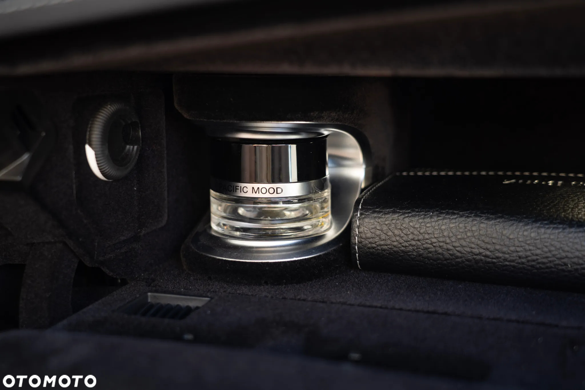 Mercedes-Benz Klasa S 560 Coupe 4-Matic 9G-TRONIC - 33