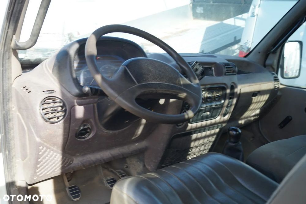 Renault Mascott - 15