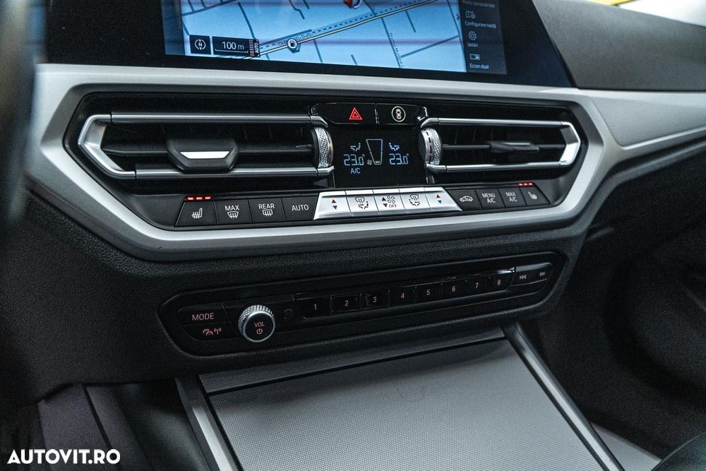 BMW Seria 3 320i Aut. Sport Line - 12