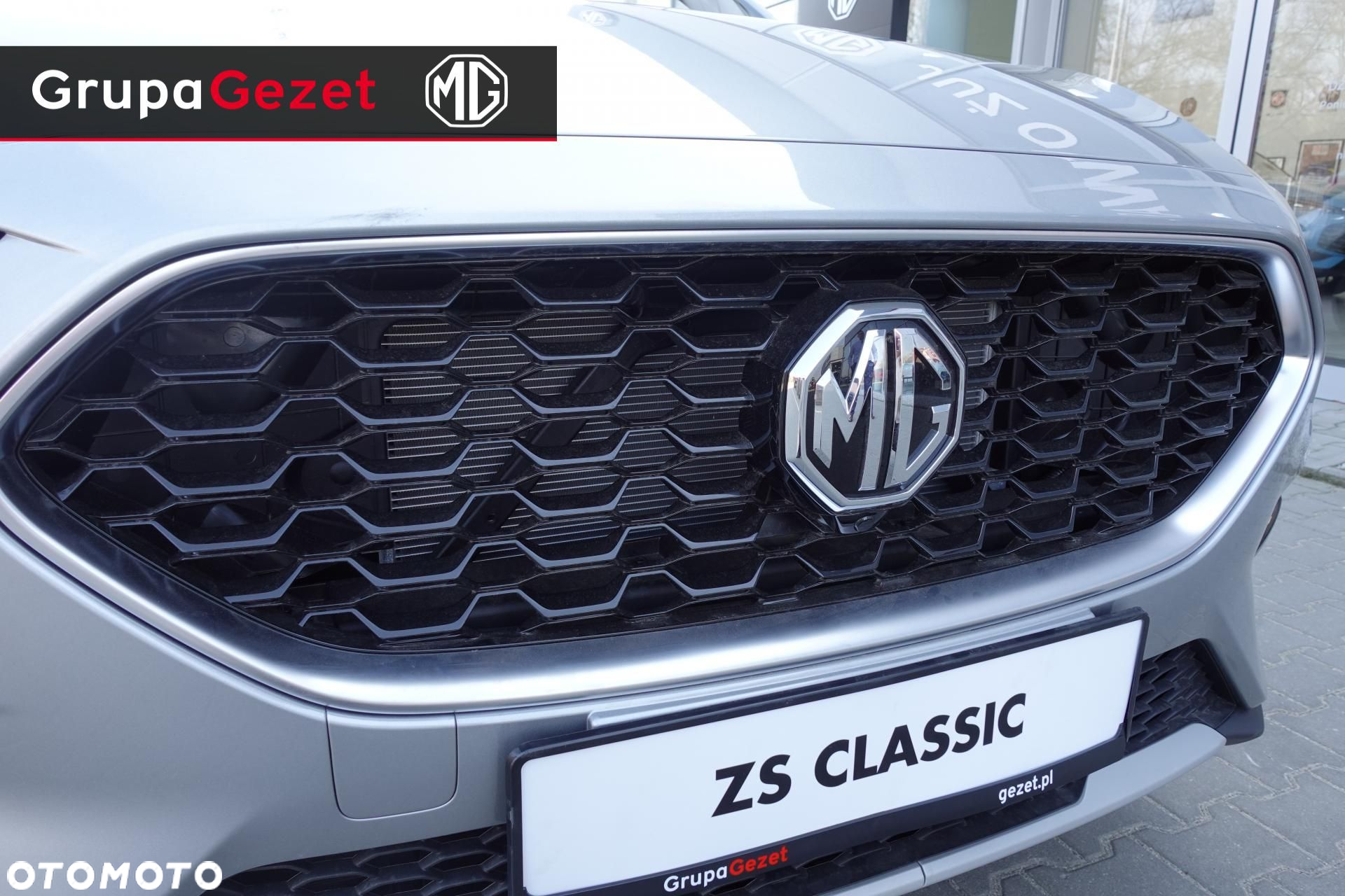 MG ZS - 12