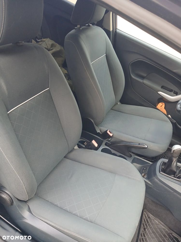 Ford Fiesta 1.25 Celebration - 7