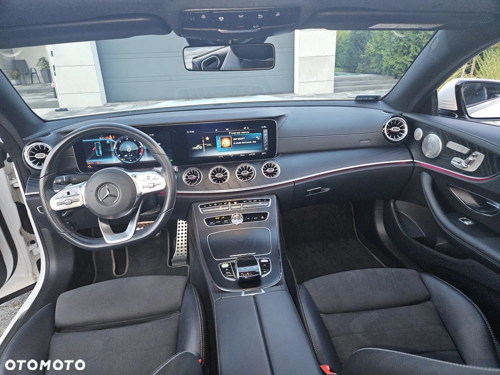 Mercedes-Benz Klasa E 300 d Coupe 9G-TRONIC - 10