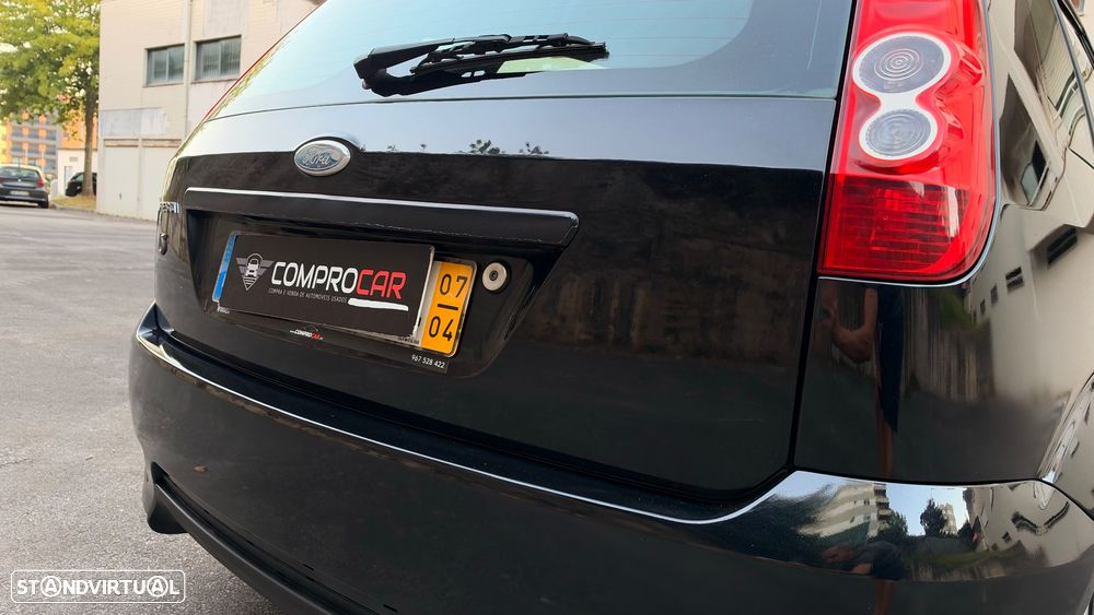 Ford Fiesta 1.25 Ghia - 14