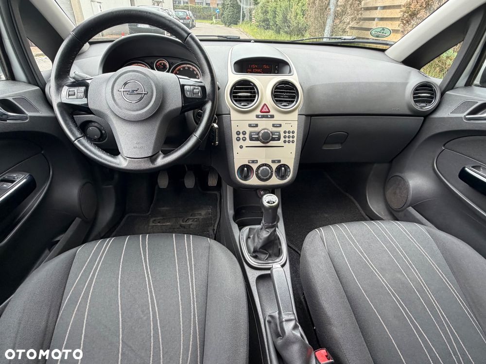 Opel Corsa 1.2 16V Innovation - 15