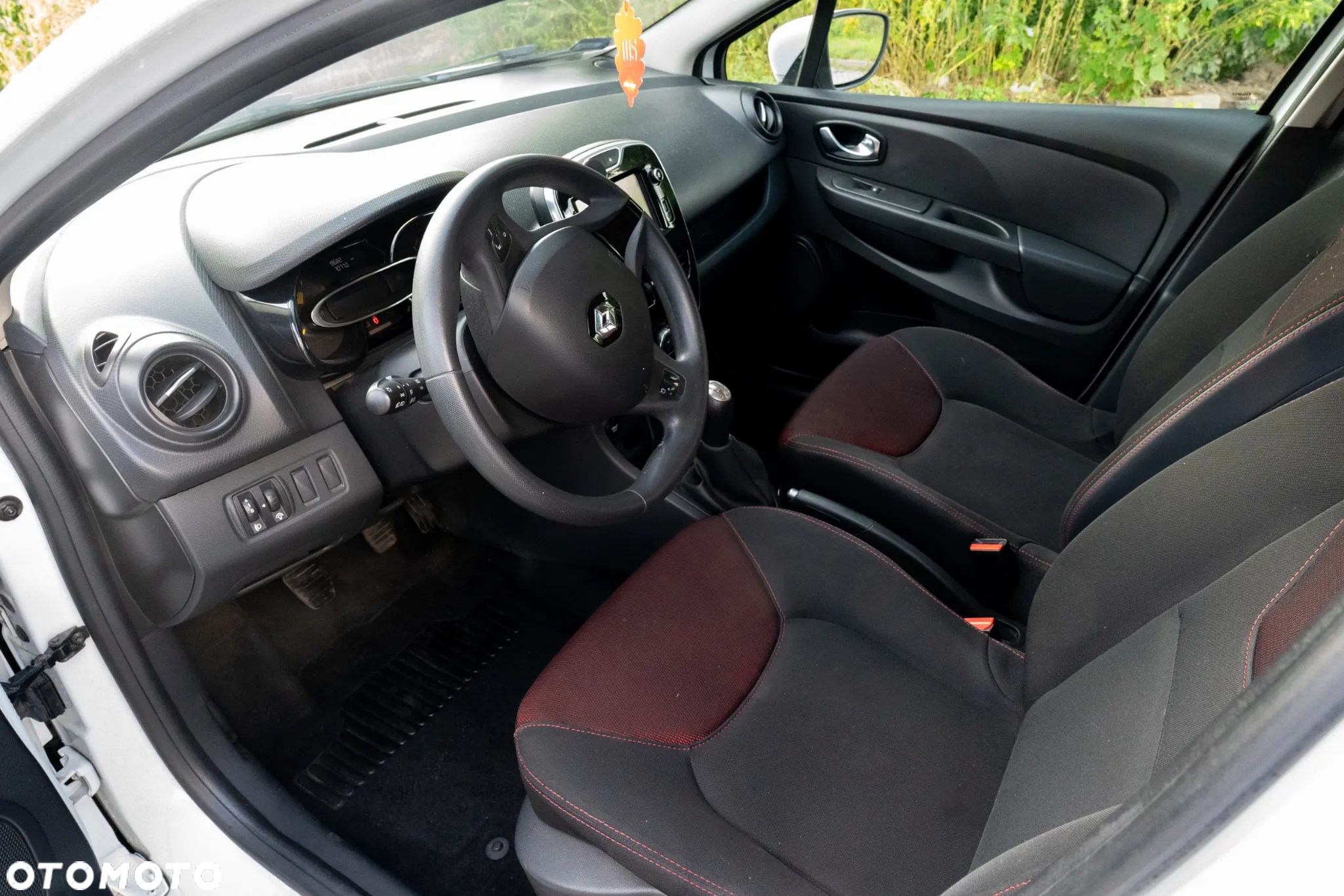 Renault Clio - 9