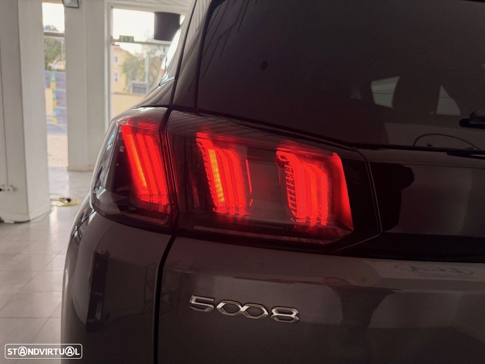 Peugeot 5008 1.2 PureTech Allure Pack EAT8 - 10