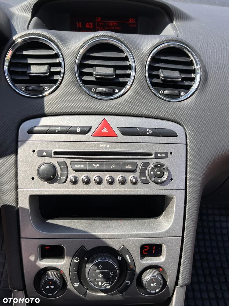 Peugeot 308 1.6 HDi Presence - 24