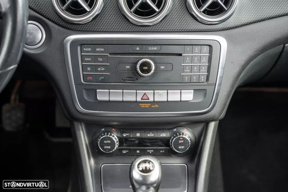 Mercedes-Benz GLA 180 - 12