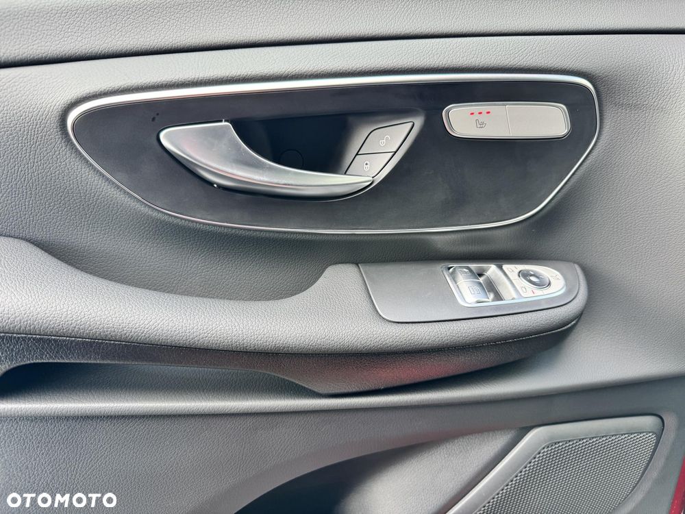 Mercedes-Benz Klasa V - 15