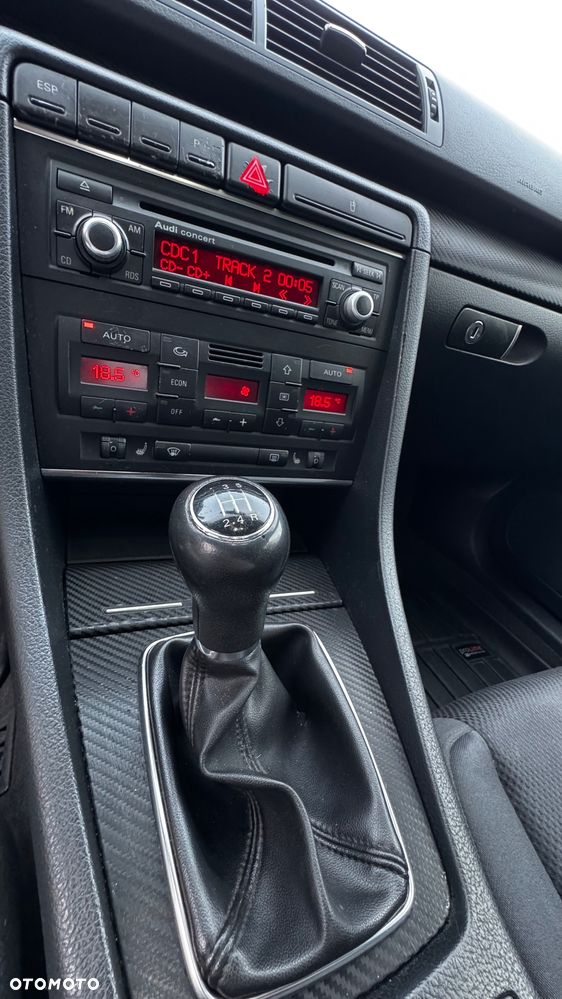 Audi A4 Limousine - 13