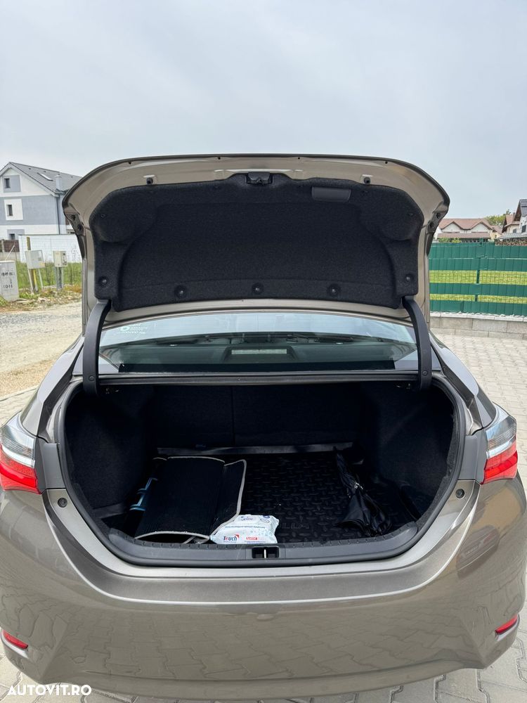 Toyota Corolla 1.6 Valvematic Luna - 25