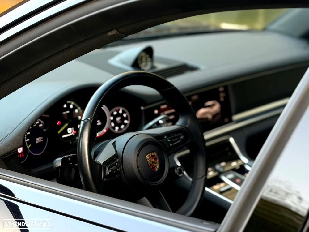 Porsche Panamera Sport Turismo 4 E-Hybrid Platinum Edition PDLS - 40